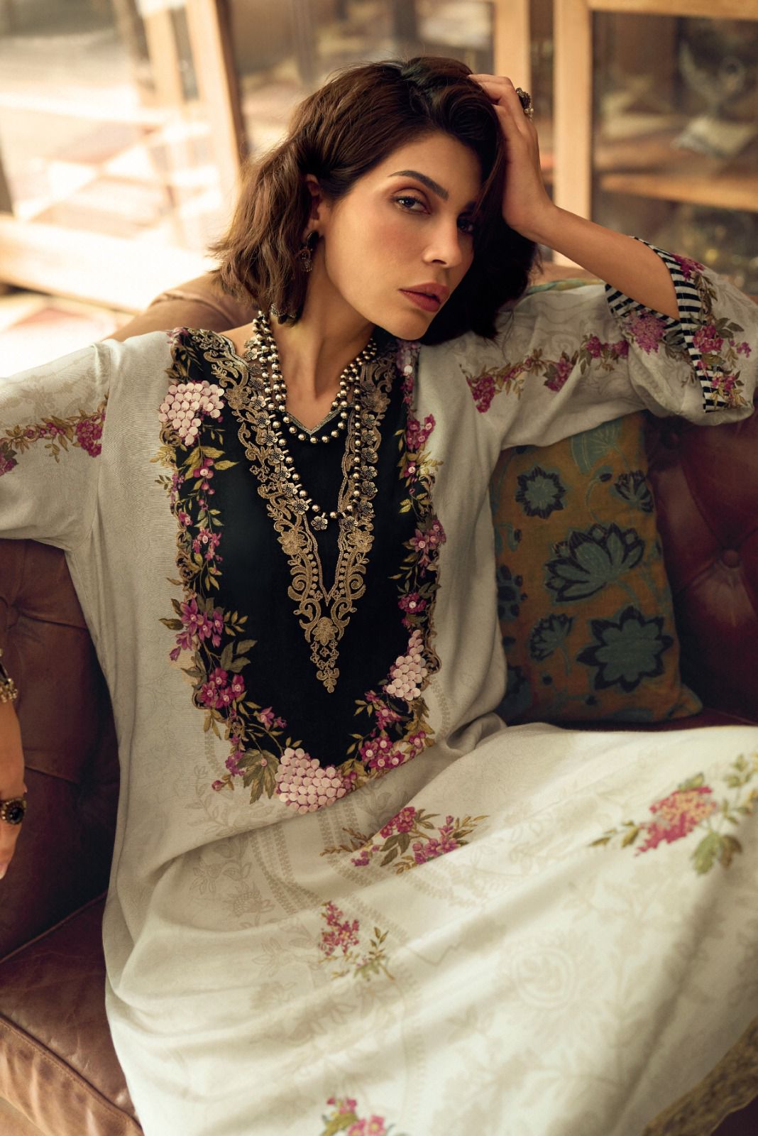 PAKISTANI UNSTITCHED SUIT