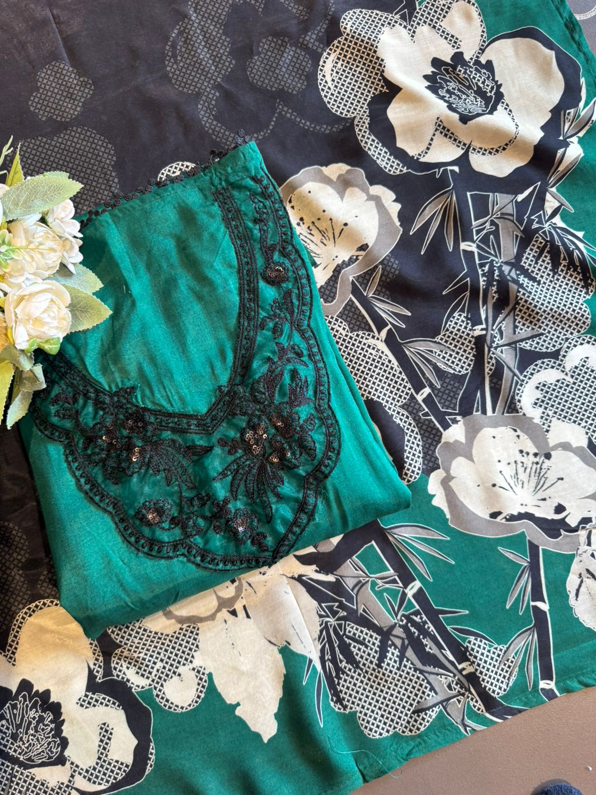 Luxury pure muslin Unstitched Suit