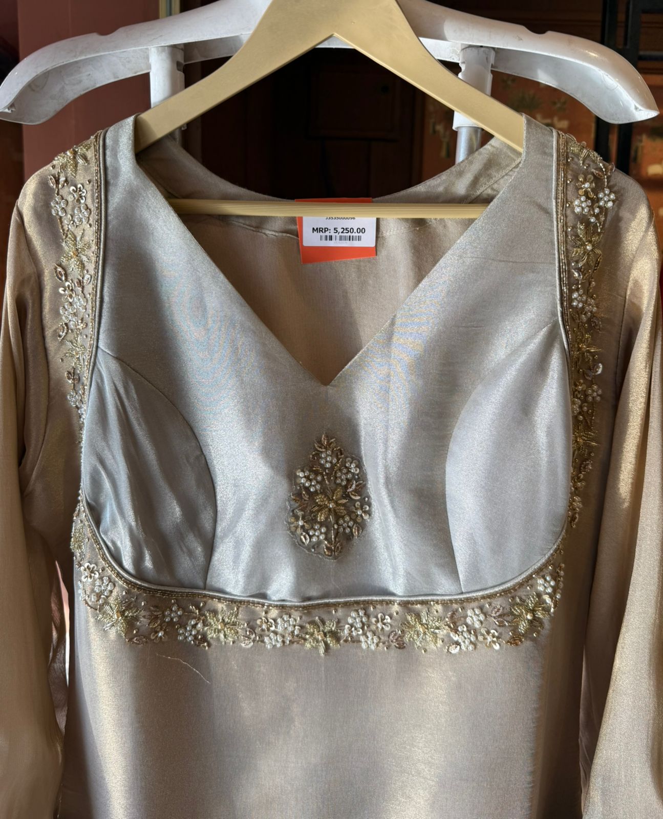 Soft ivory & champagne co-ord traditional set