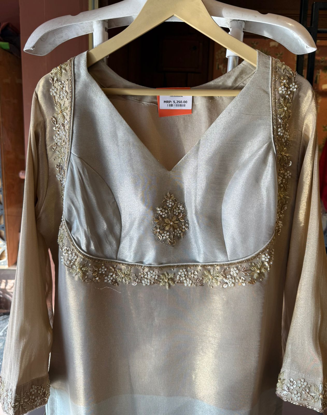 Soft ivory & champagne co-ord traditional set