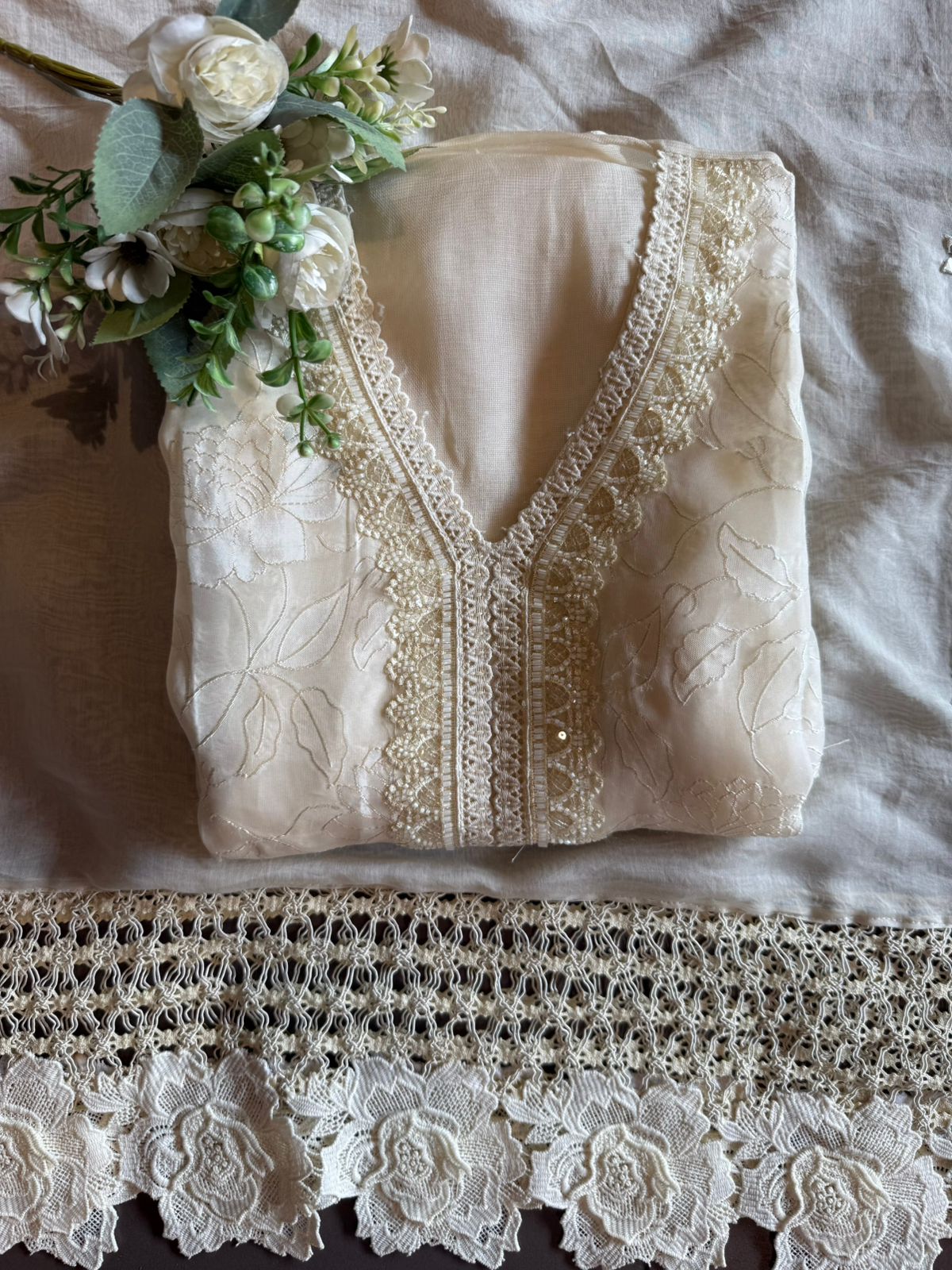 Floral Lace Elegant Unstitched Suit Set
