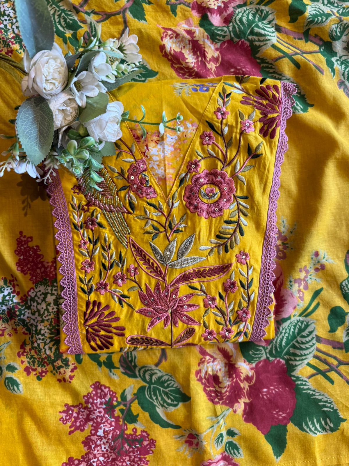 Pigeon Embroidered Suit set