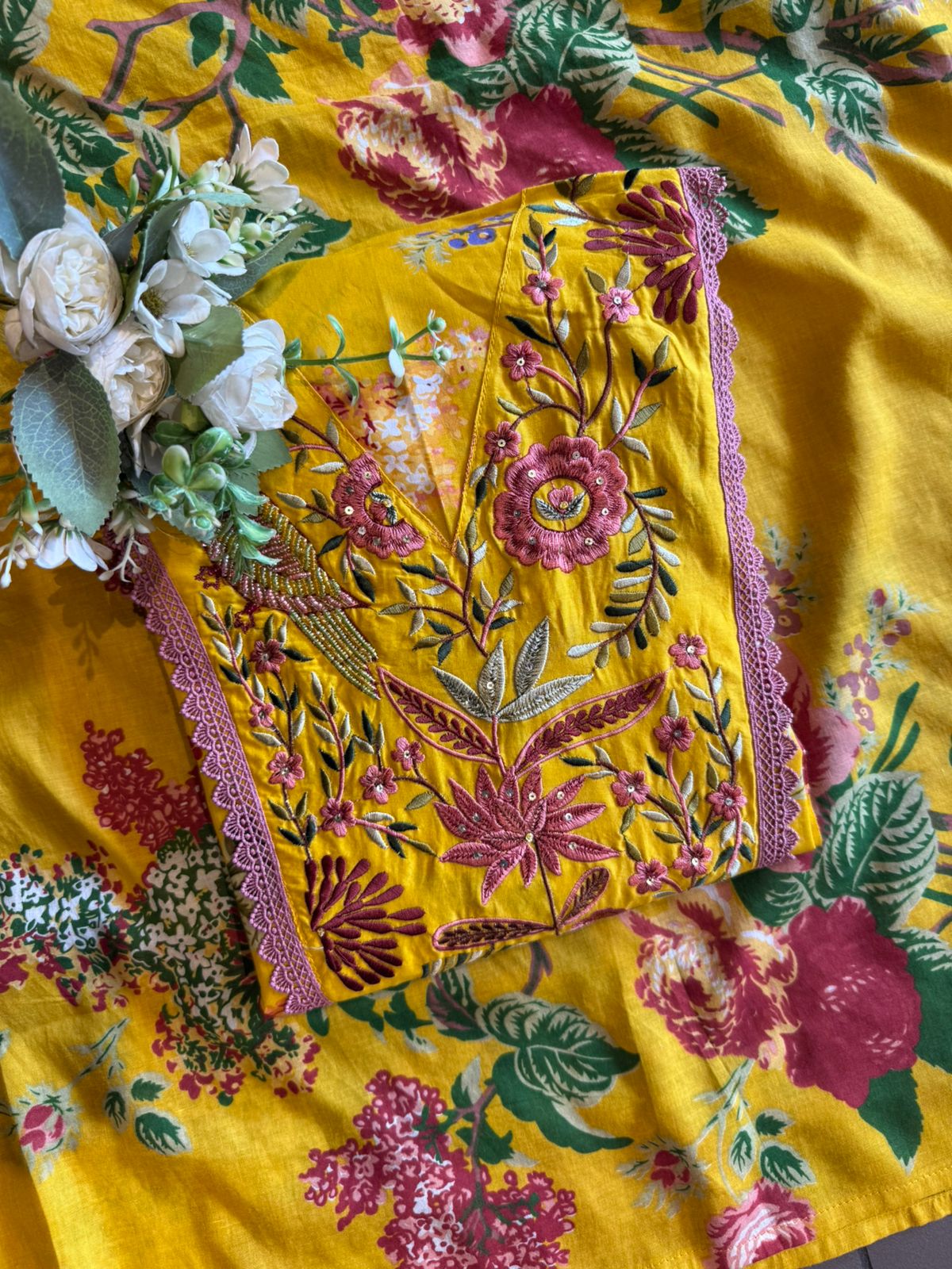 Pigeon Embroidered Suit set