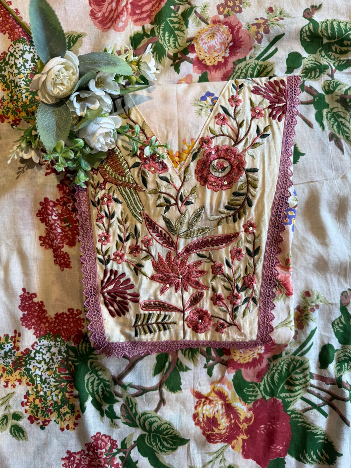 Pigeon Embroidered Suit set