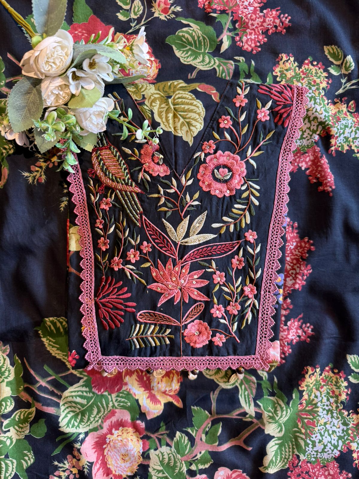 Pigeon Embroidered Suit set