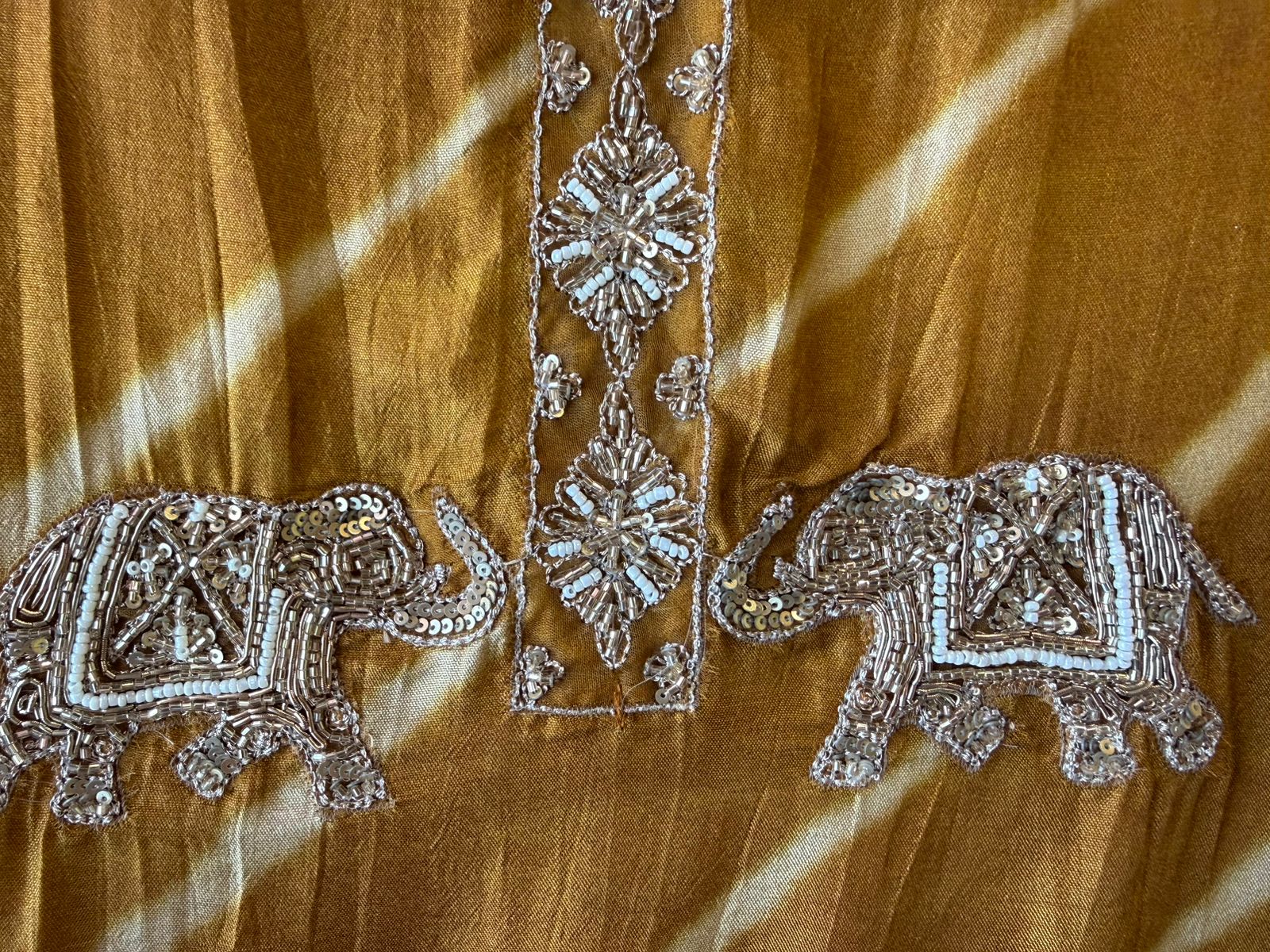 Striking ethnic kurta