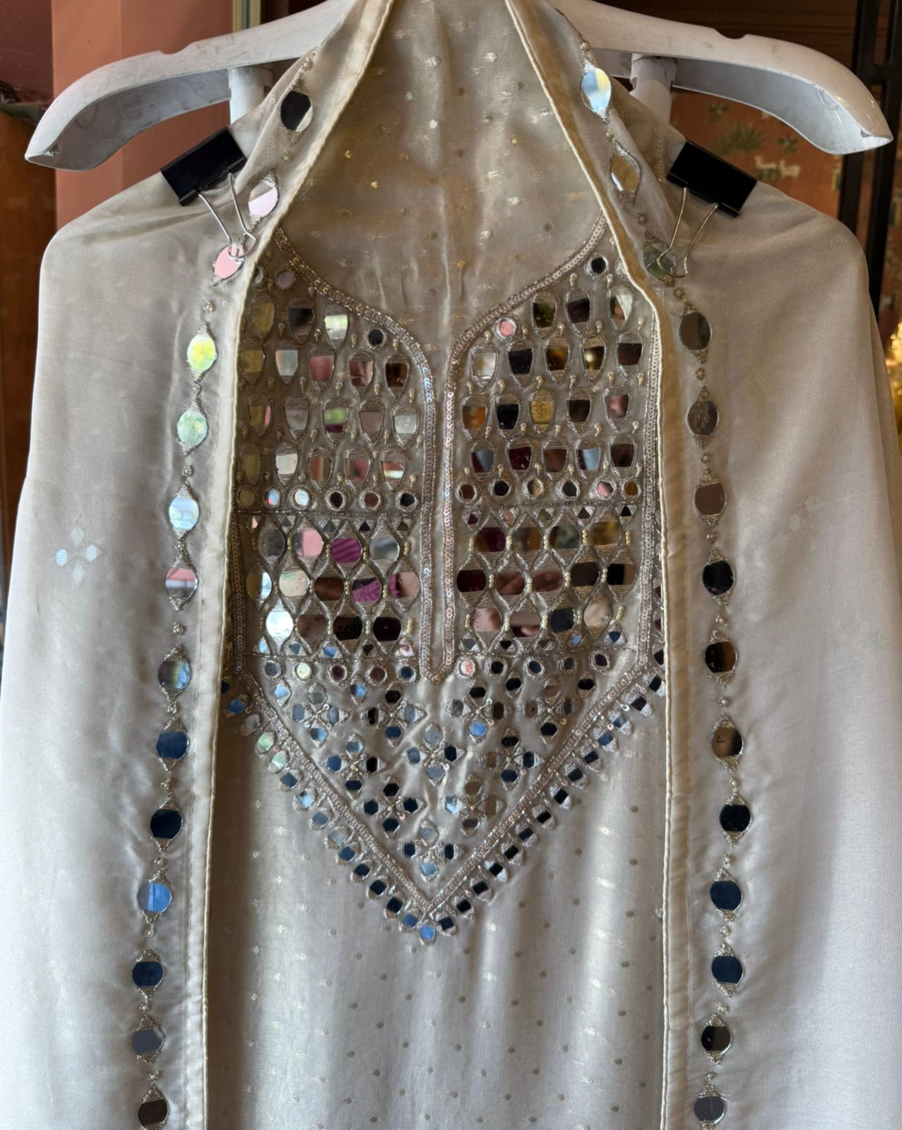 Self-woven small polka dots Suit