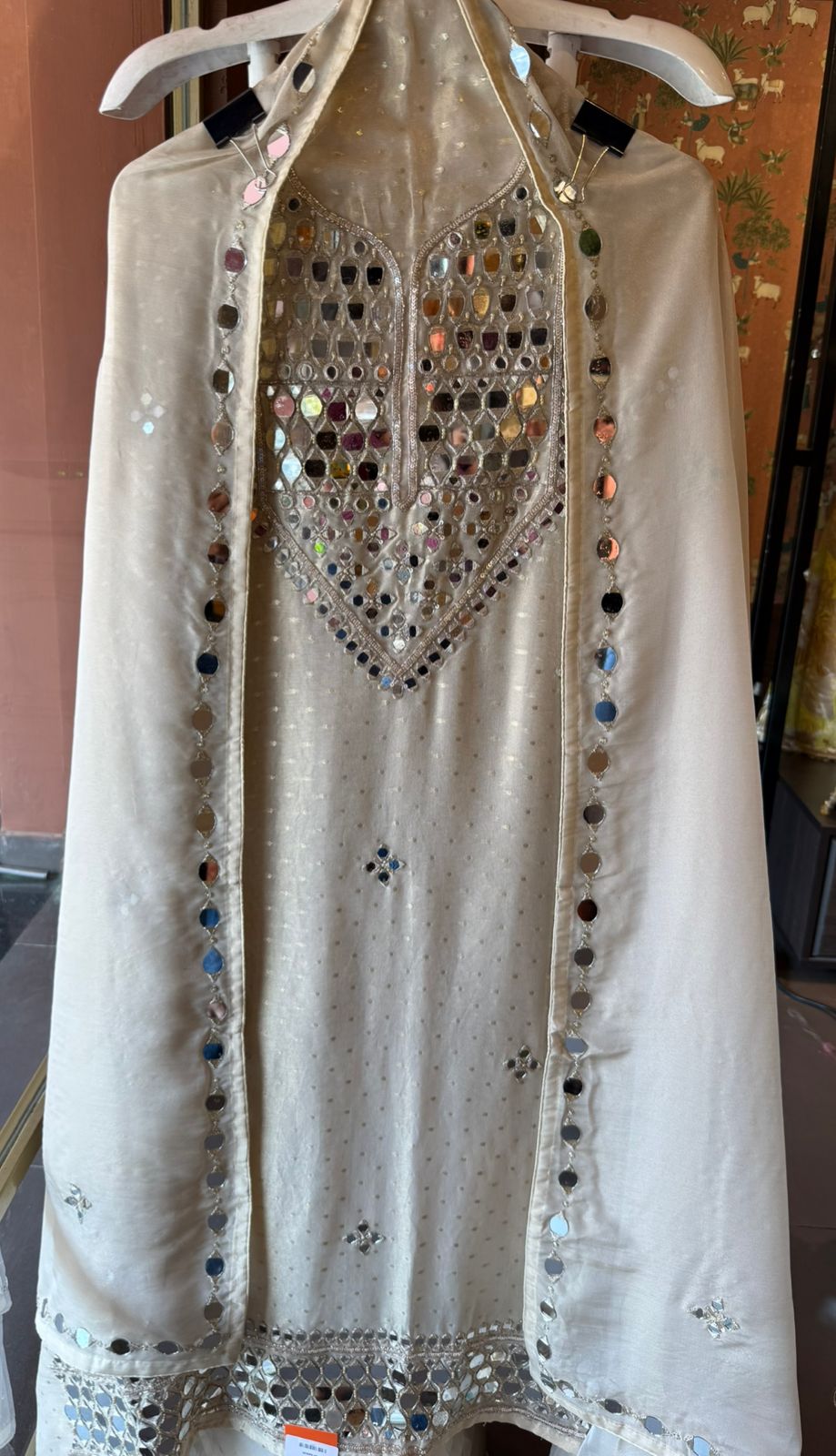 Self-woven small polka dots Suit