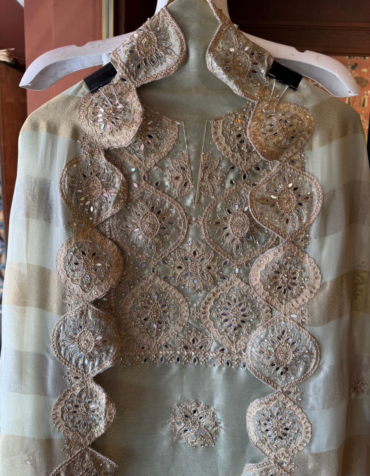 Giraffe Tissue Unstitched Suit