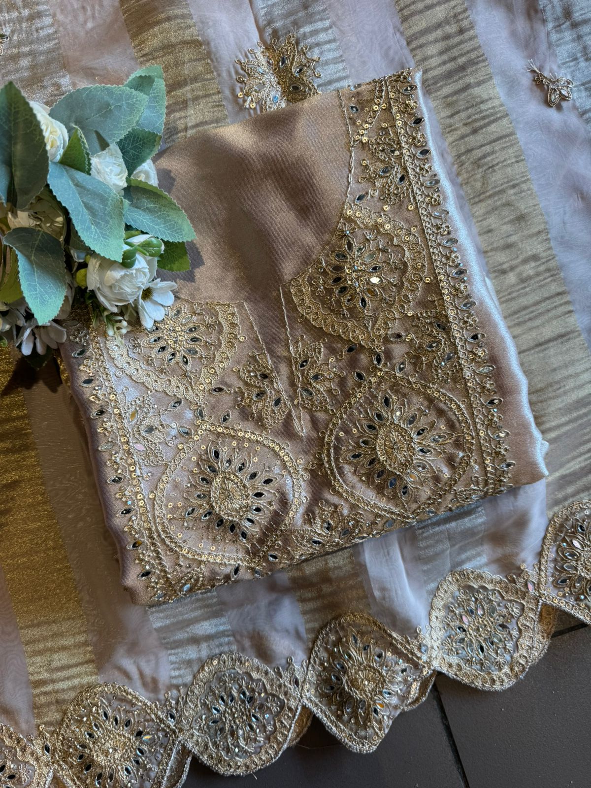 Giraffe Tissue Unstitched Suit
