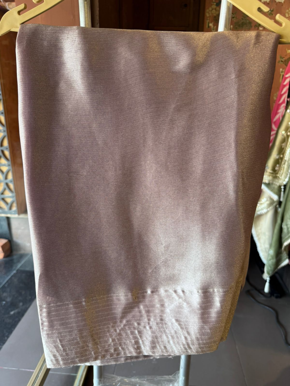 Elegant ethnic giraffe tissue base kurta