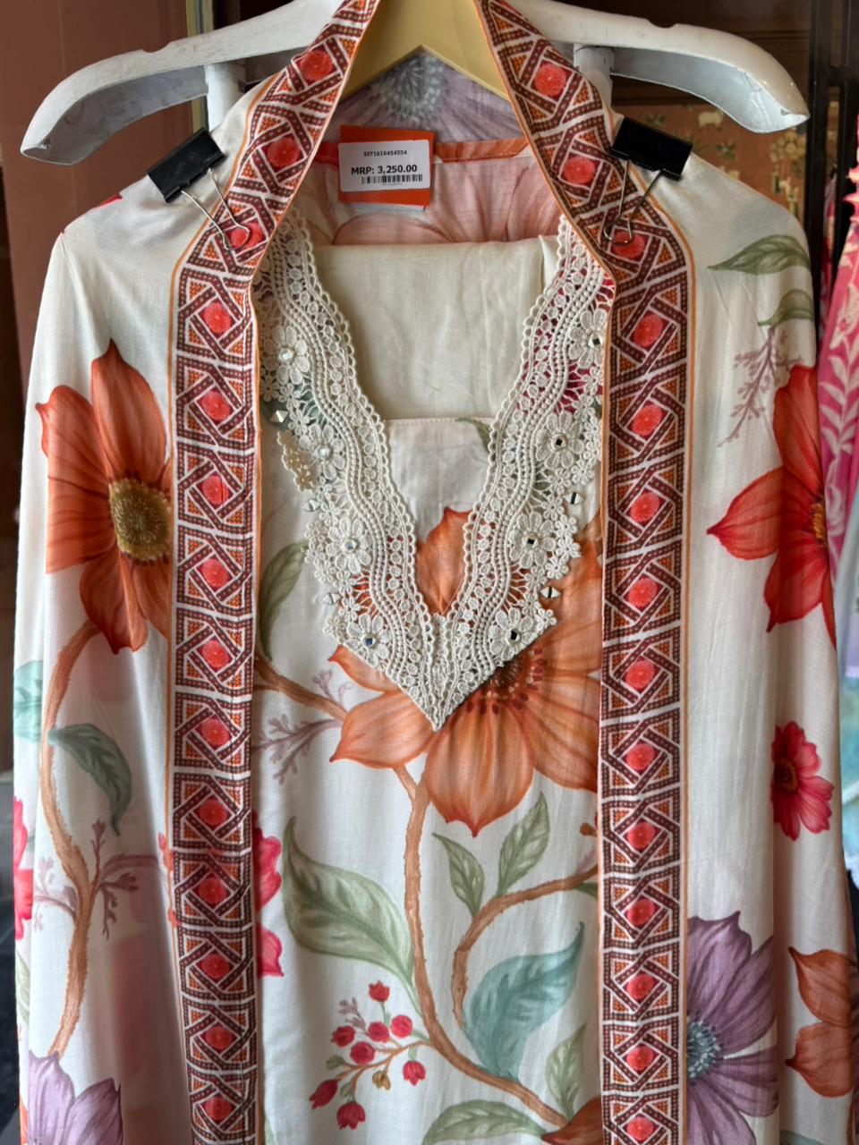 Elegant ivory floral printed kurta