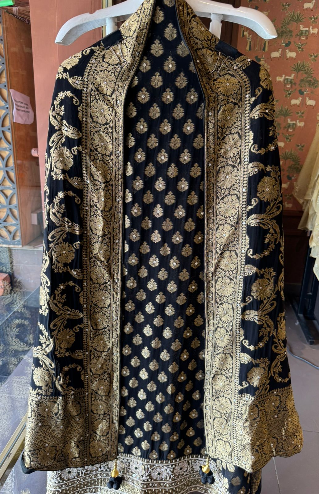 BANARSI GEORGETTE WOVEN SUIT