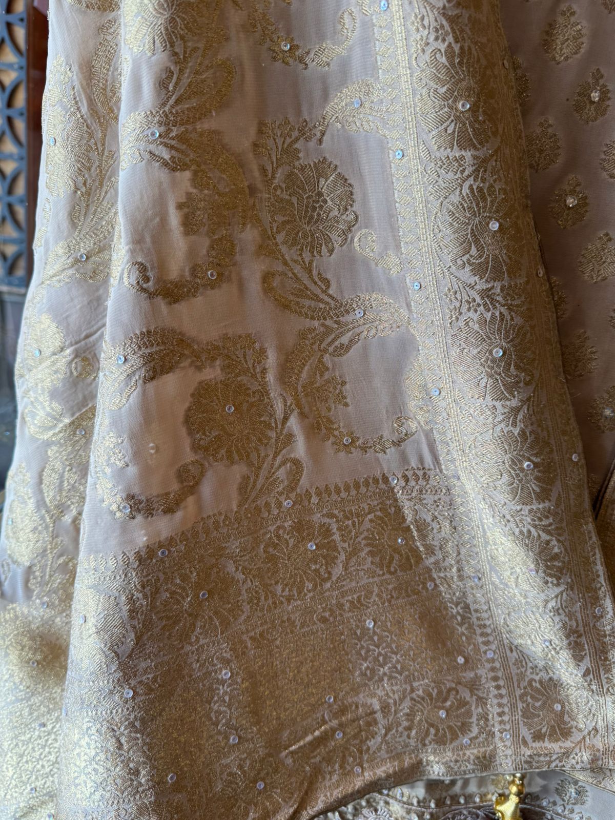 BANARSI GEORGETTE WOVEN SUIT