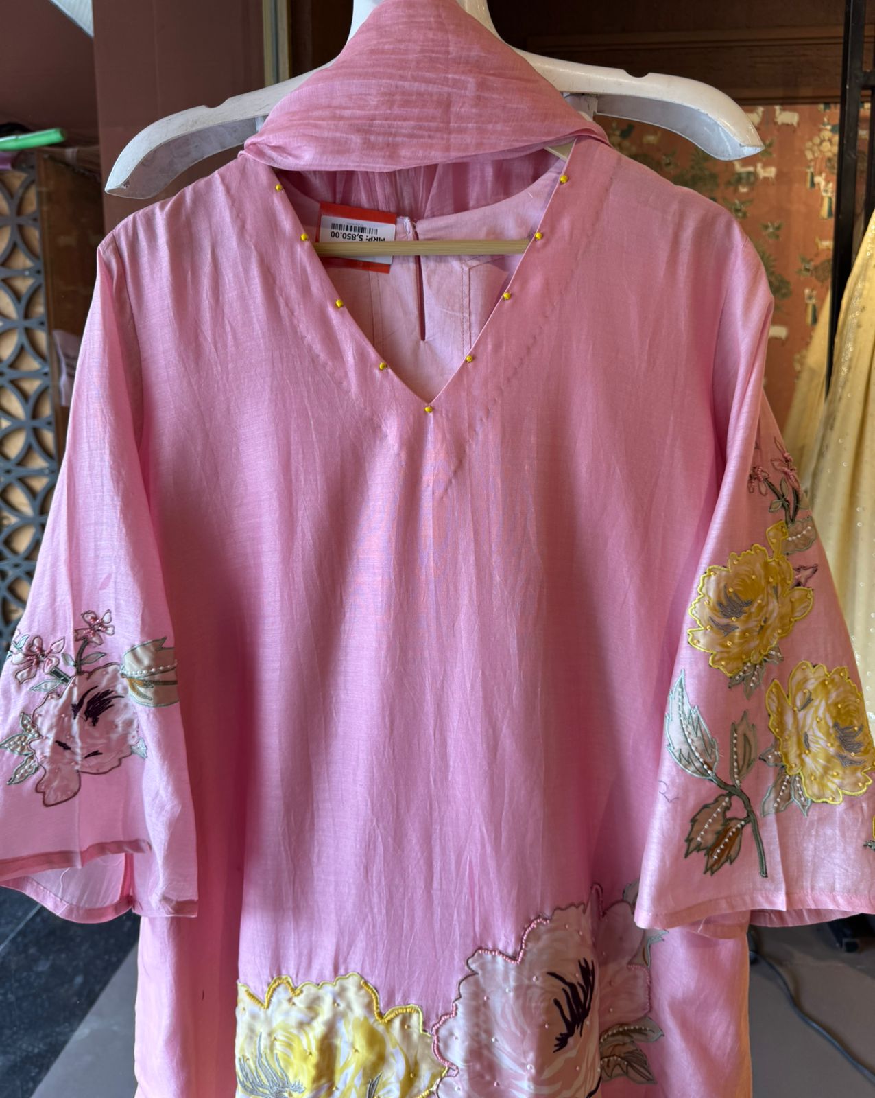 Floral Appliqué Kurta set