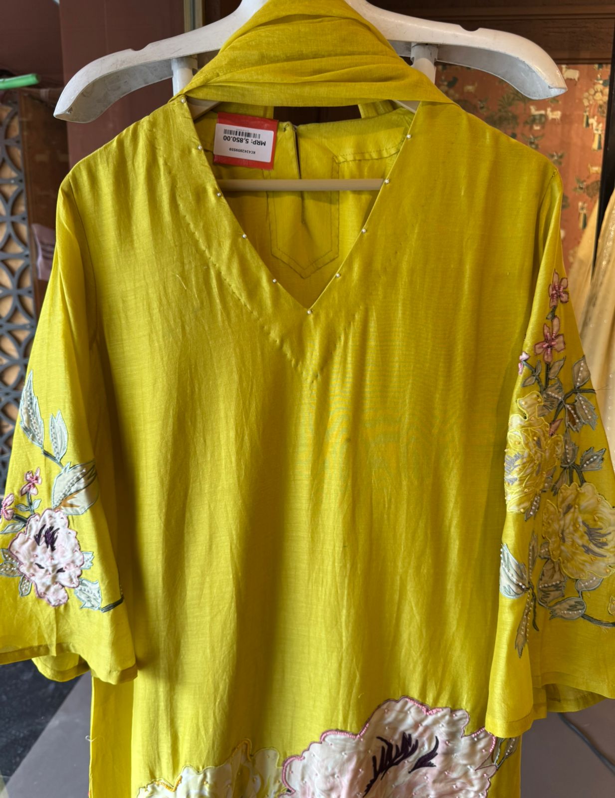 Floral Appliqué Kurta set