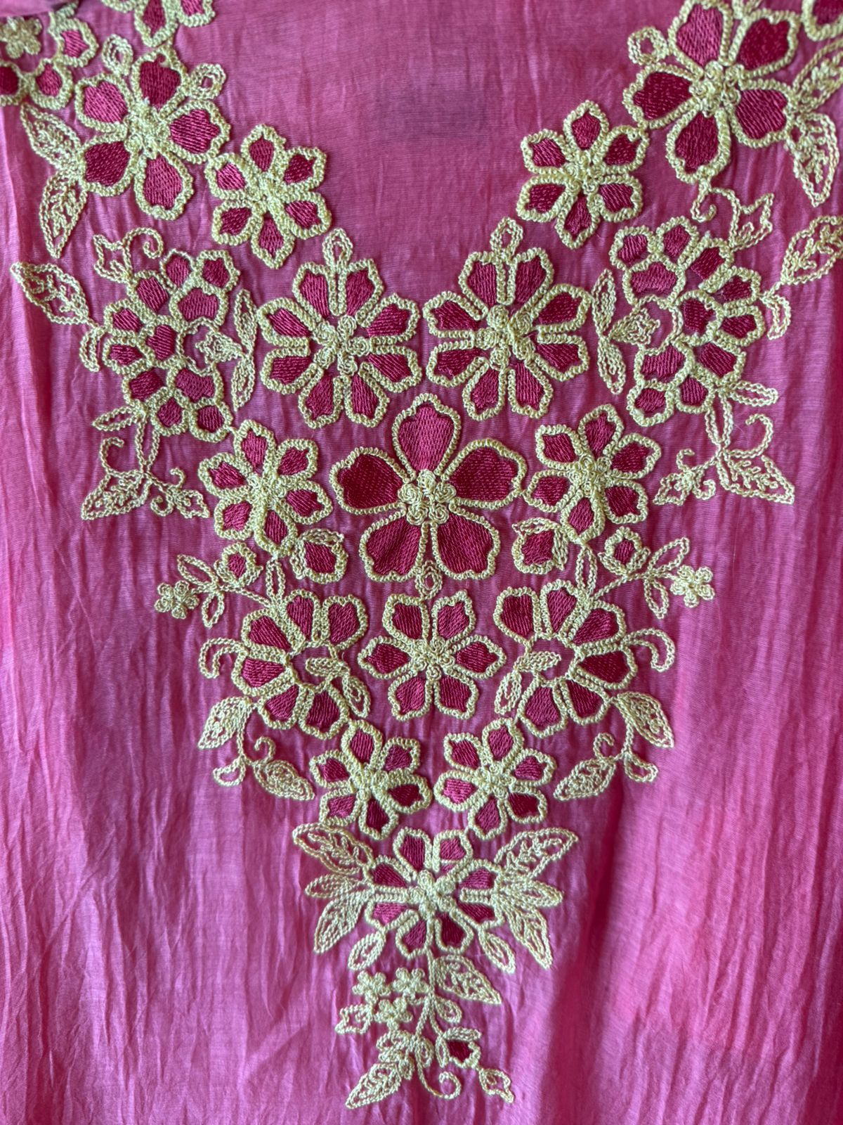 Intricate  floral embroidery beautifil suit