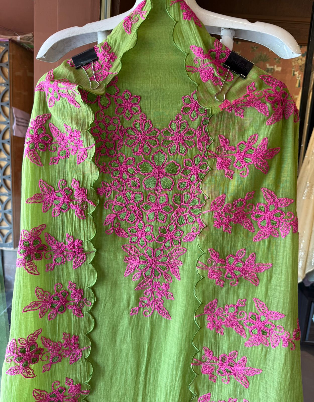 Intricate  floral embroidery beautifil suit