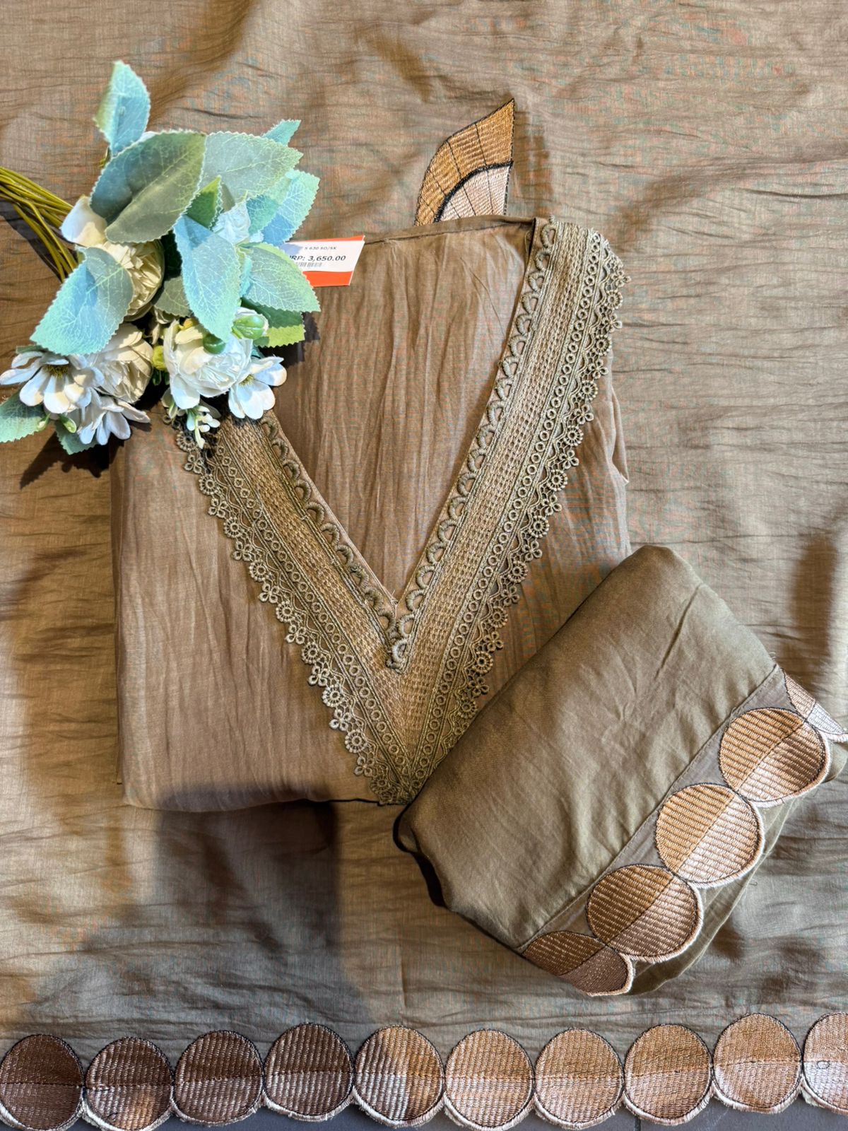 Beautiful unstitched Suit with Bird Motif Appliqué & Textured Detailing