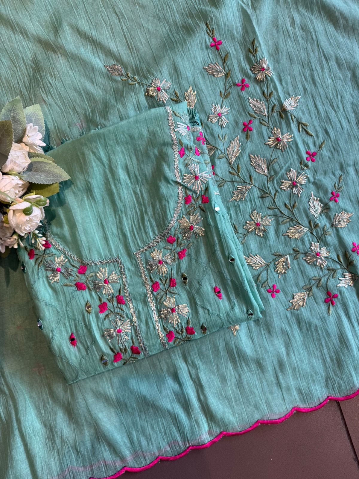 Ethnic wardrobe with this elegant Suit