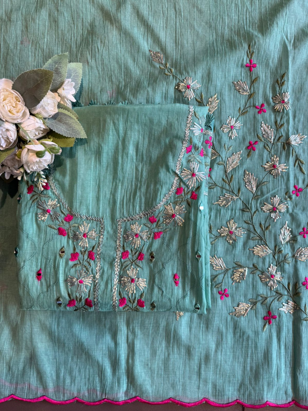 Ethnic wardrobe with this elegant Suit