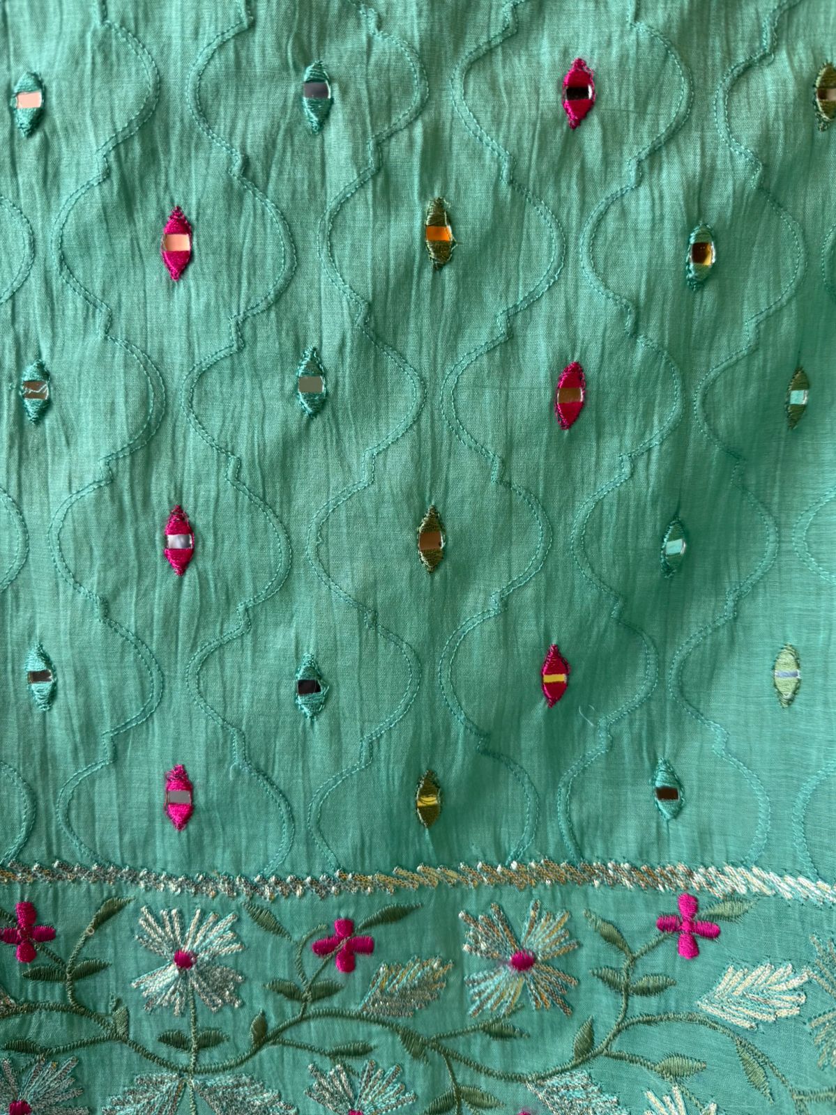 Ethnic wardrobe with this elegant Suit