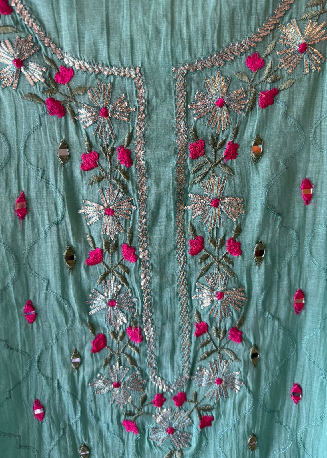 Ethnic wardrobe with this elegant Suit