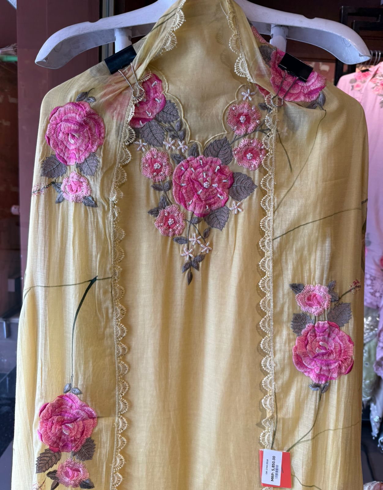 Floral Embroidered Suit Set with Mul Dupatta