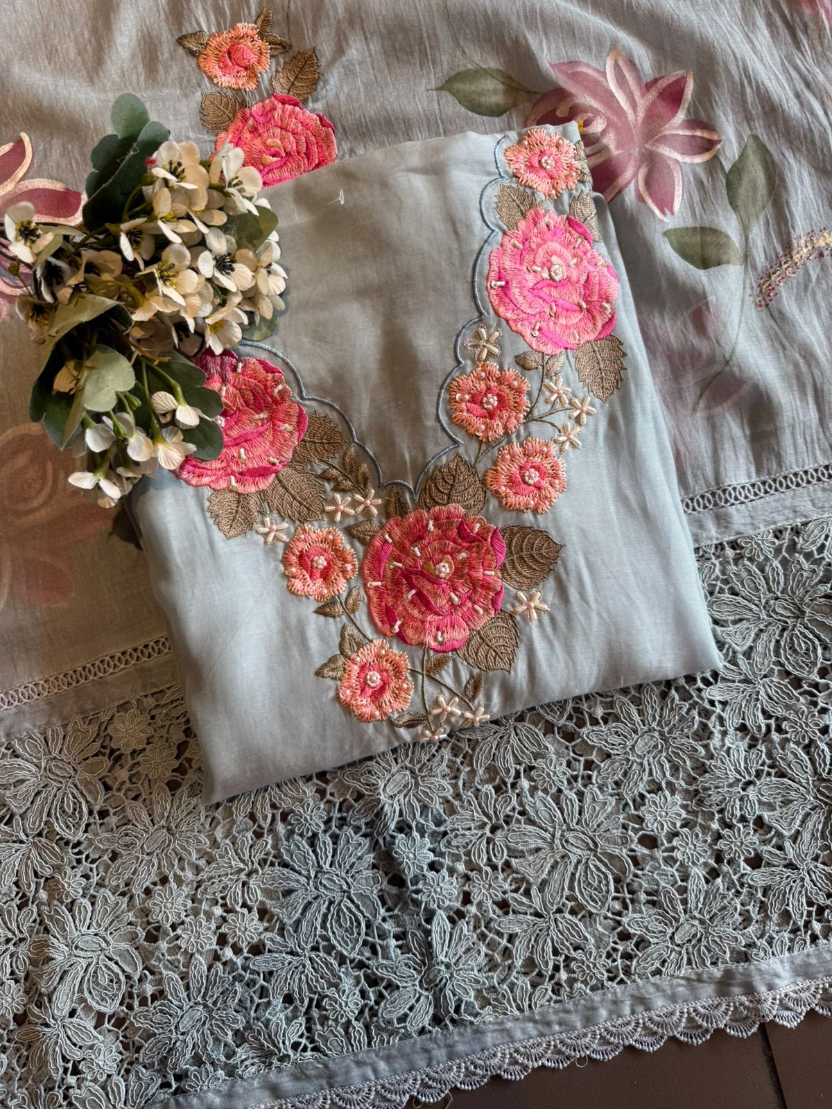 Floral Embroidered Suit Set with Mul Dupatta