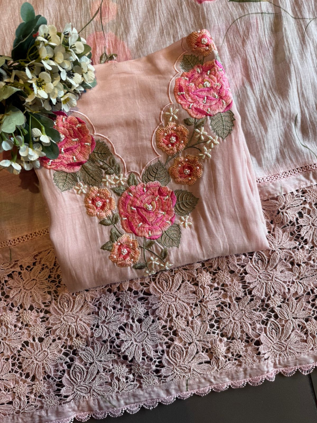 Floral Embroidered Suit Set with Mul Dupatta