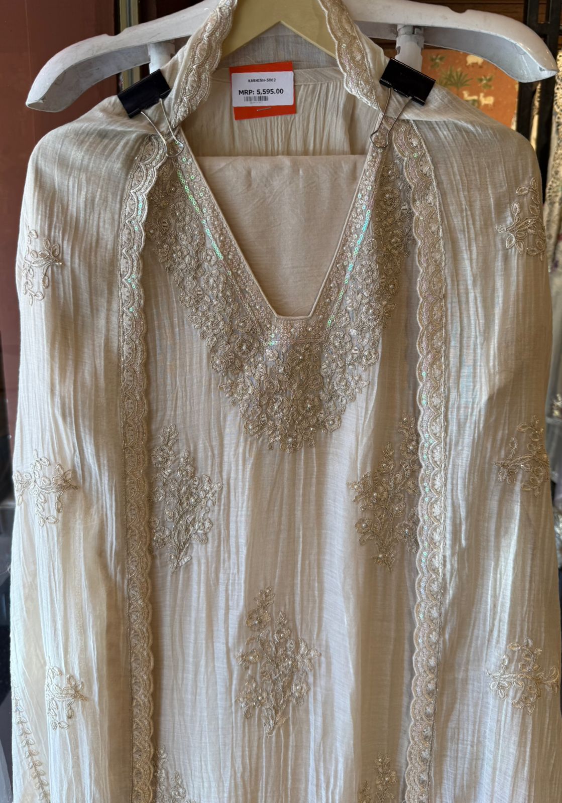 Embroidered unstitched Suit Set