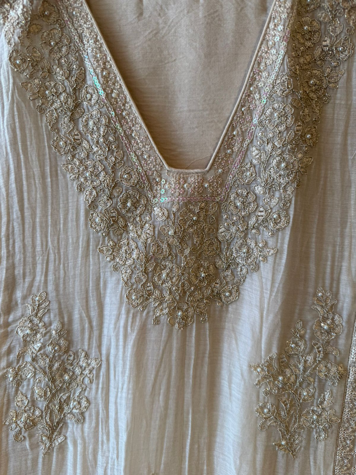 Embroidered unstitched Suit Set