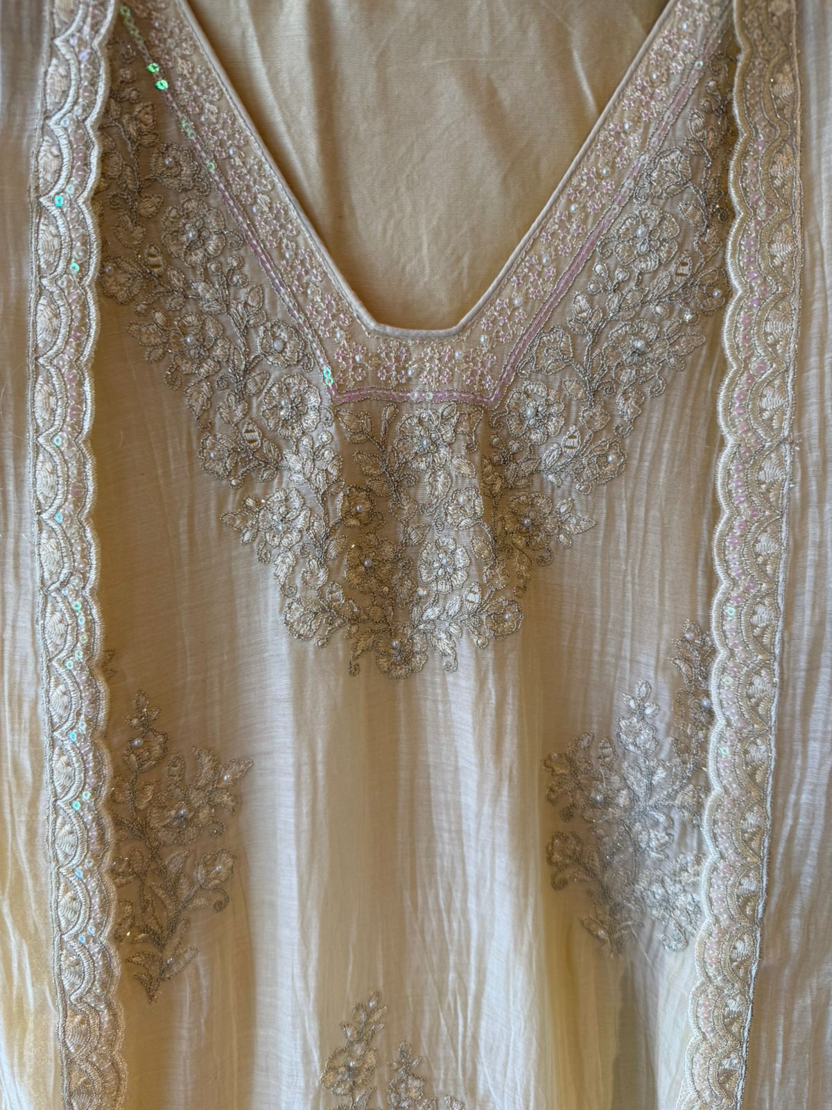 Embroidered unstitched Suit Set
