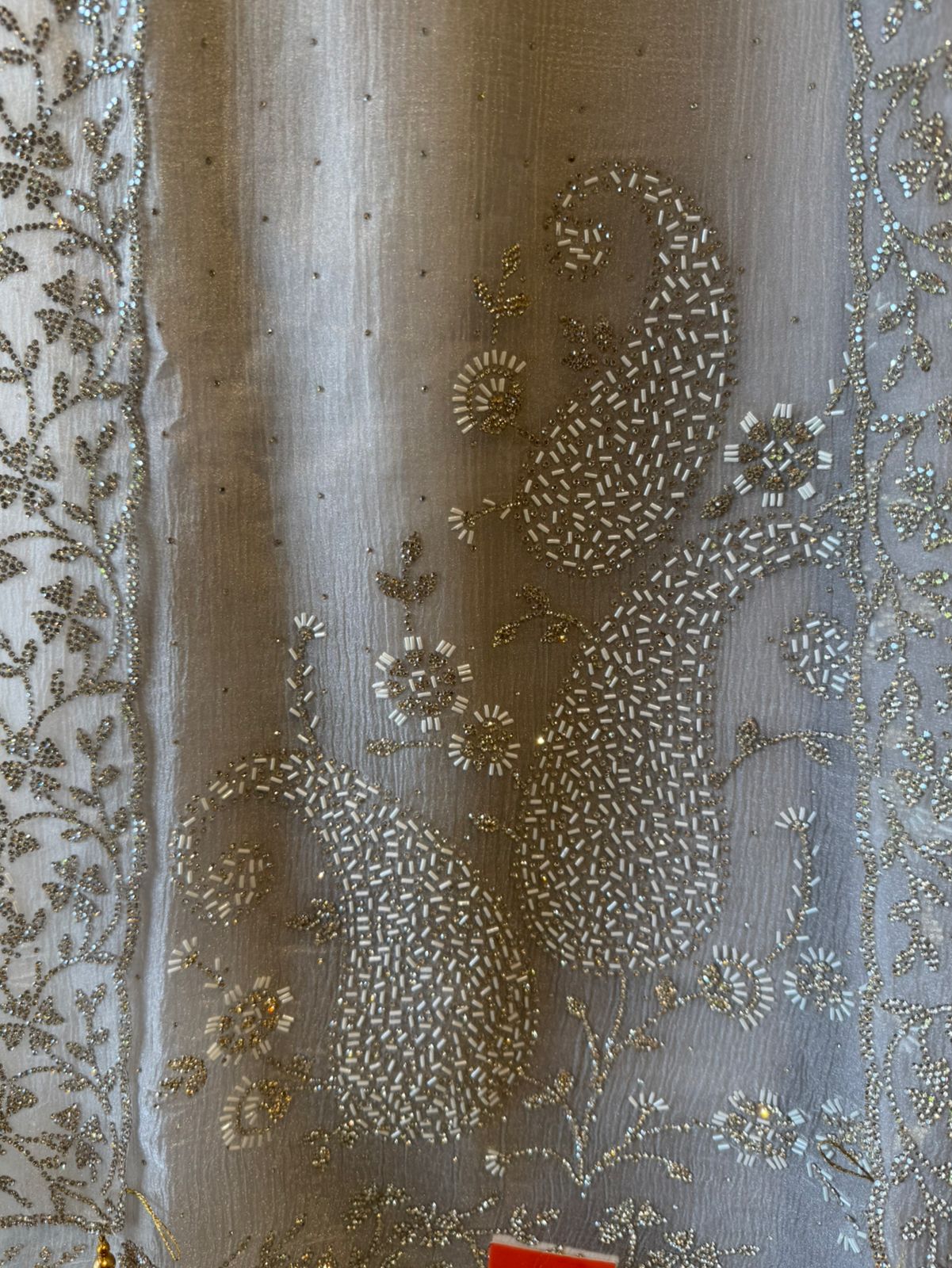Elegant ensemble On Crushed tissue