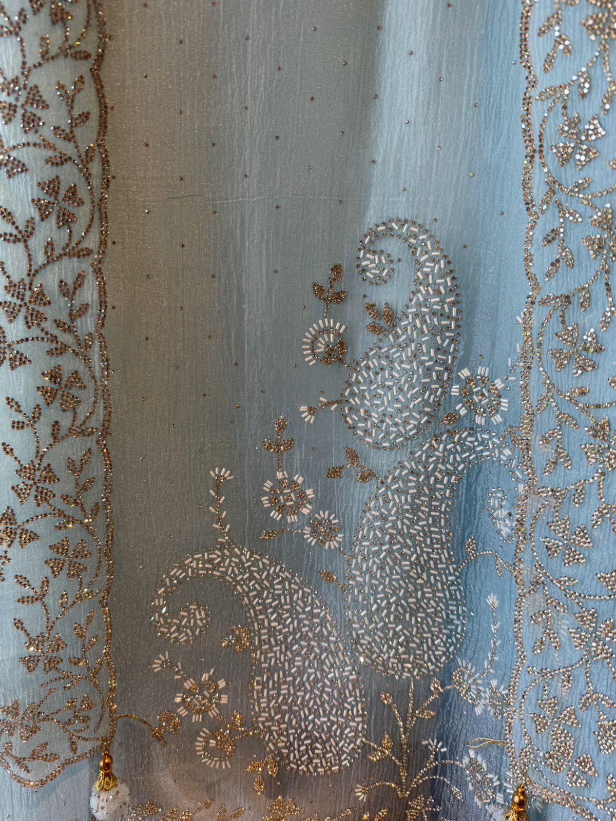 Elegant ensemble On Crushed tissue