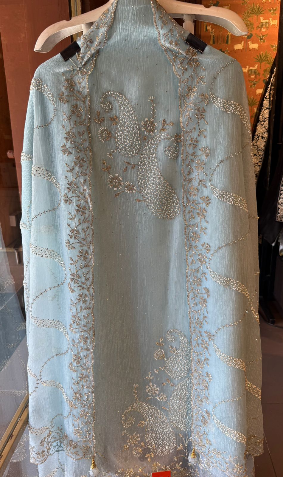 Elegant ensemble On Crushed tissue