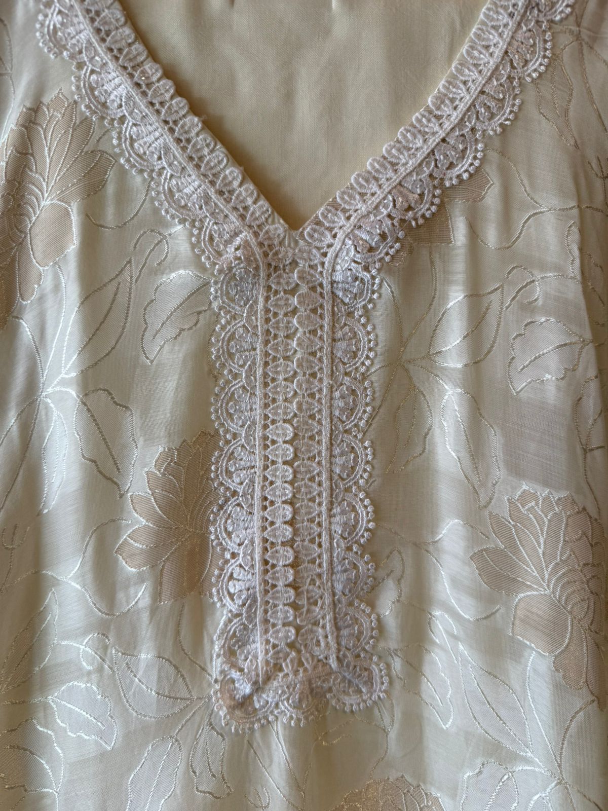 Floral Lace Elegant Unstitched Suit Set
