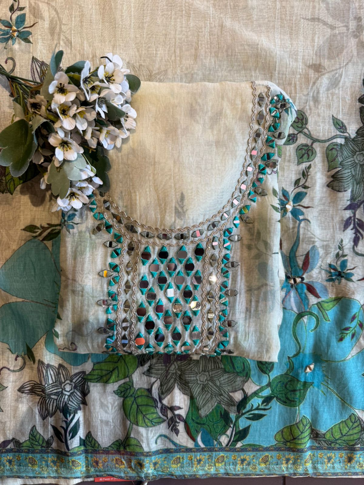 Refreshing floral set