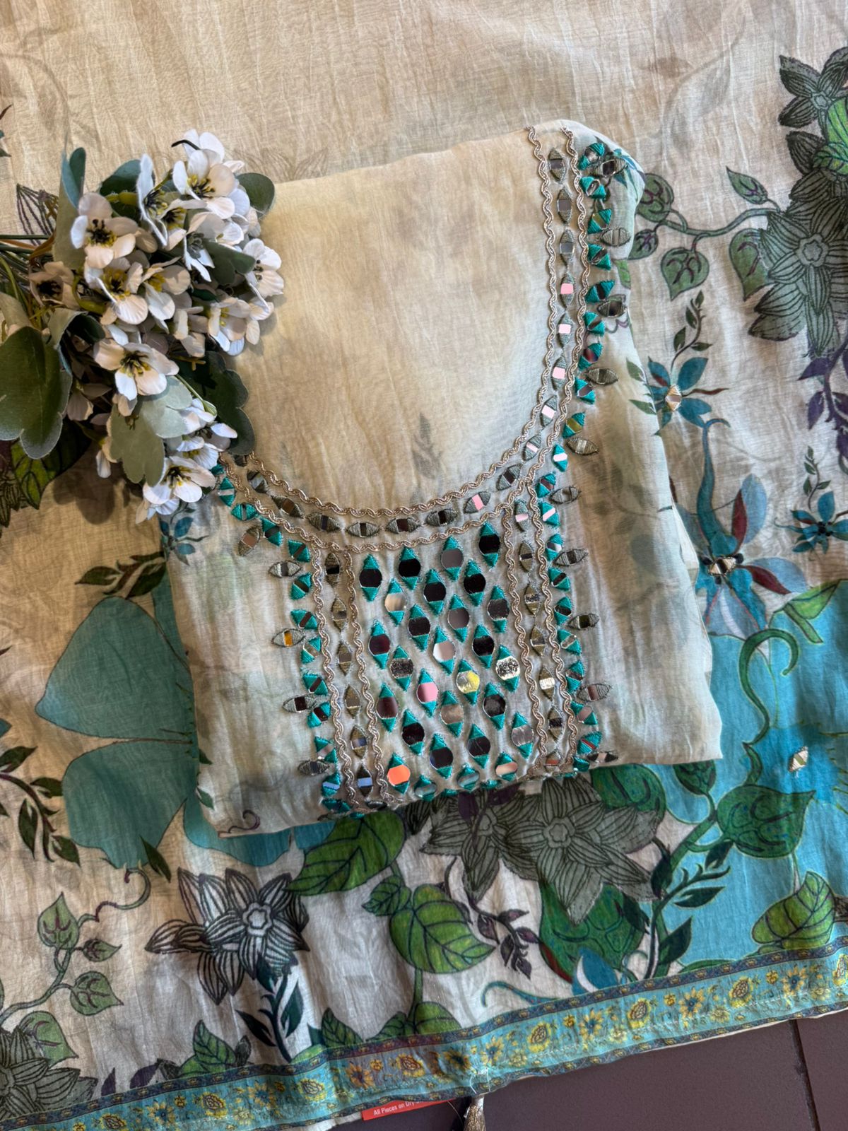 Refreshing floral set