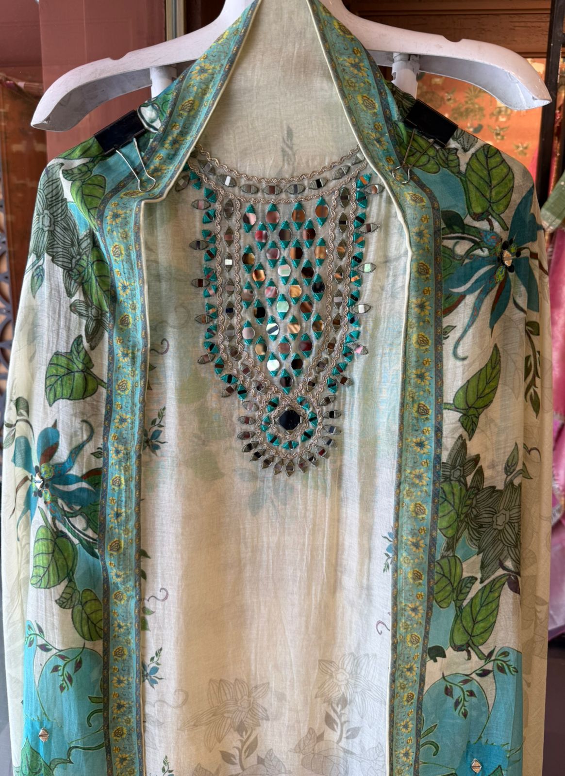 Refreshing floral set