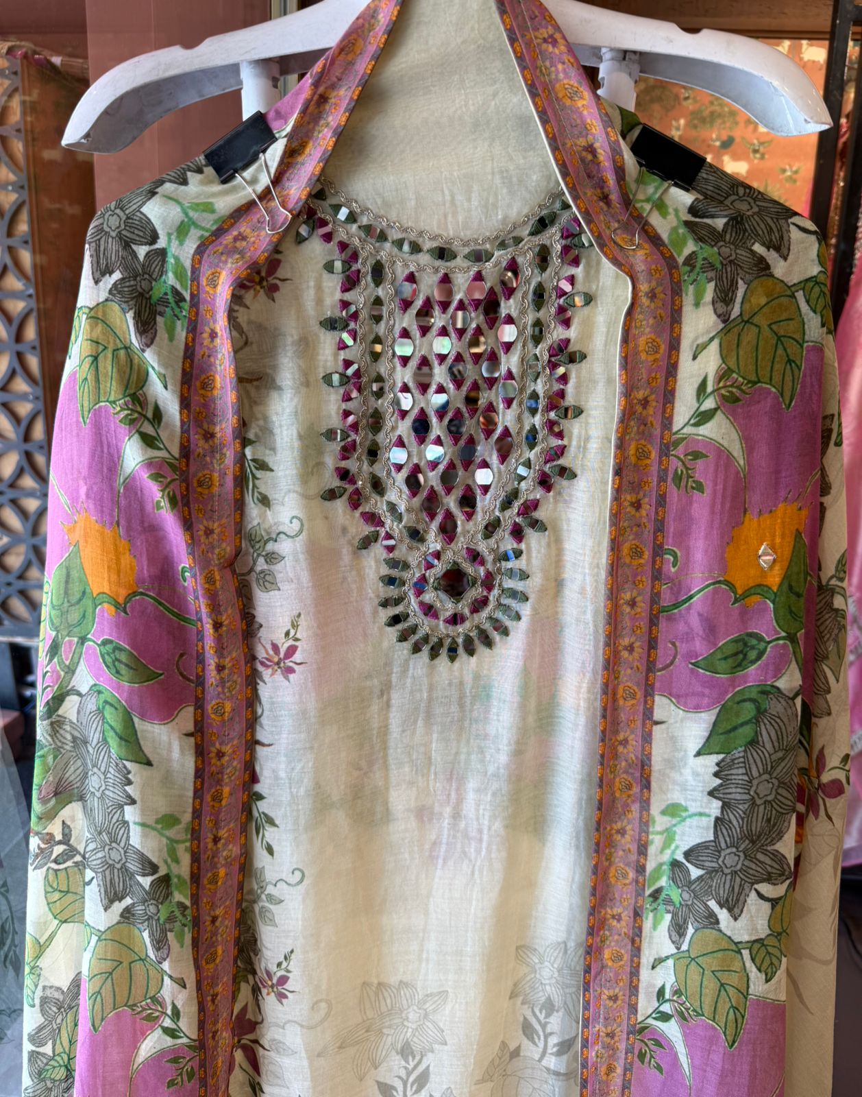 Refreshing floral set