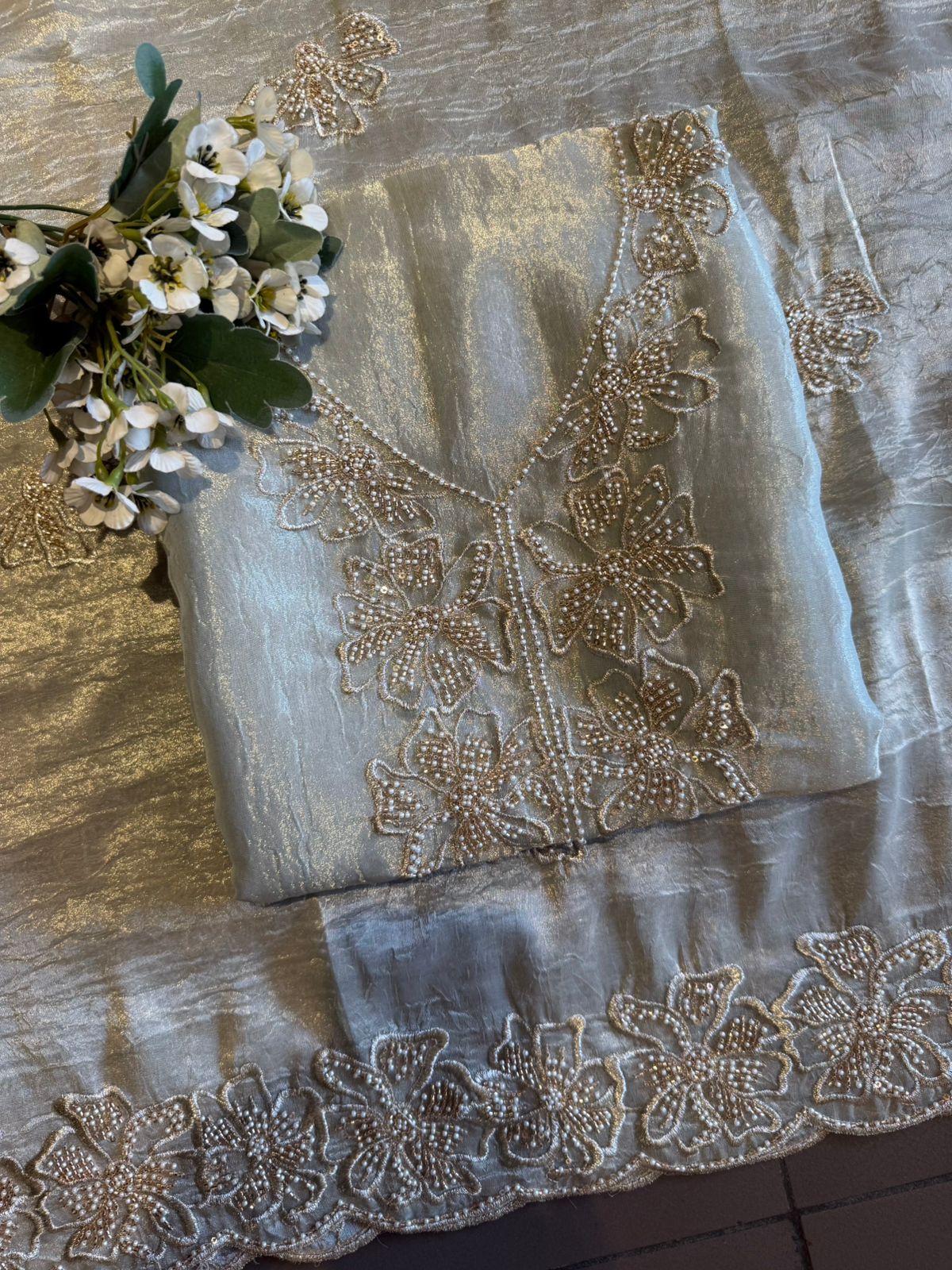 Lightweight Crinkled tissue  unstitched suit