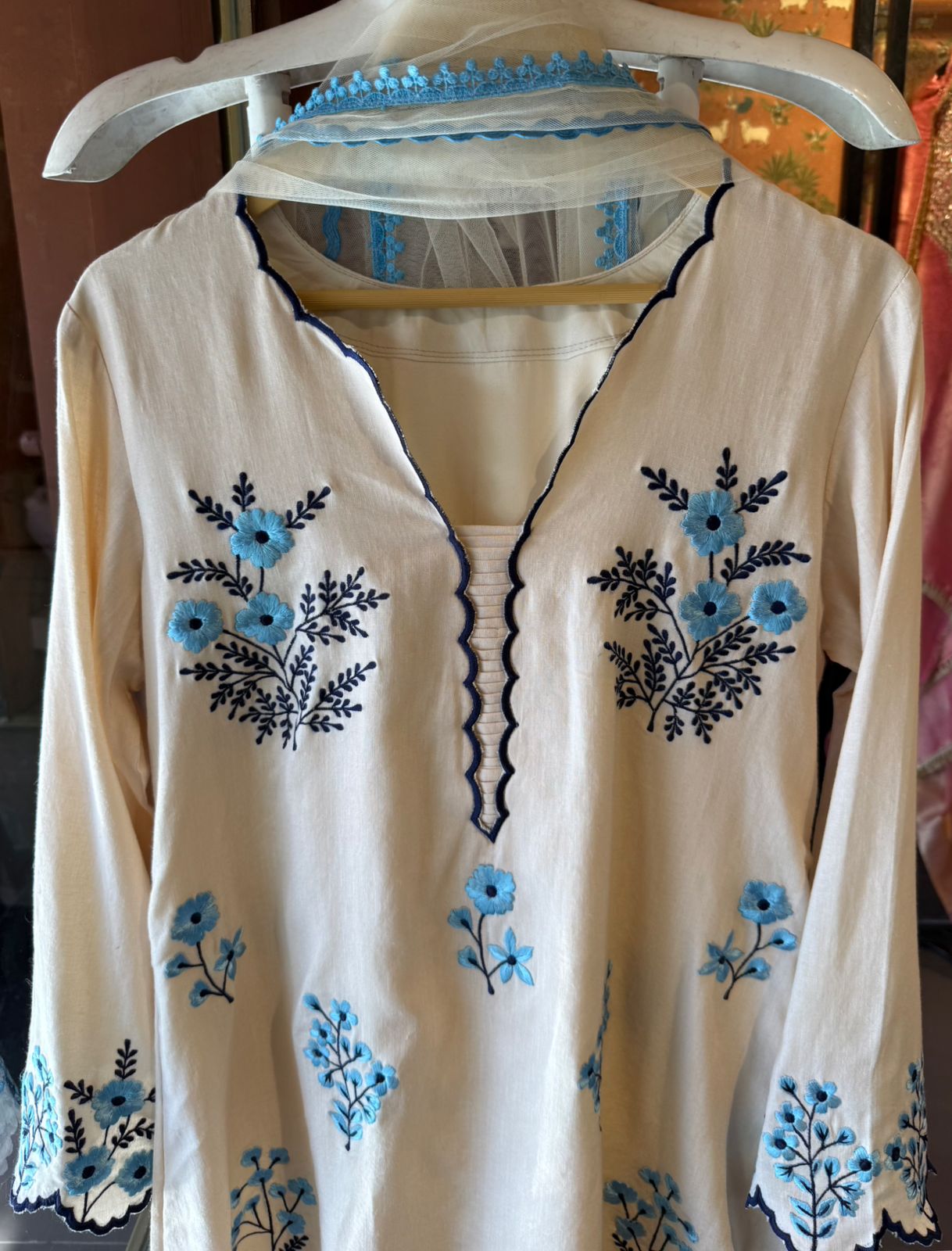 Embroidered Linen Kurta pants Set with Net Dupatta