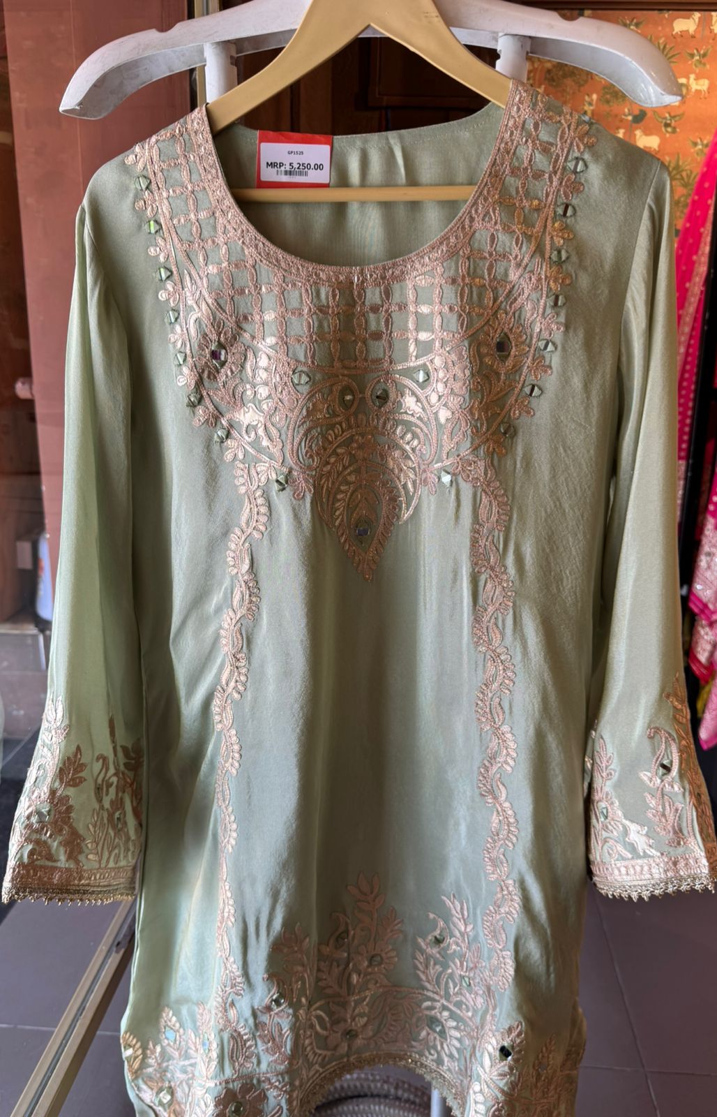 Shimmer tissue designer coord set