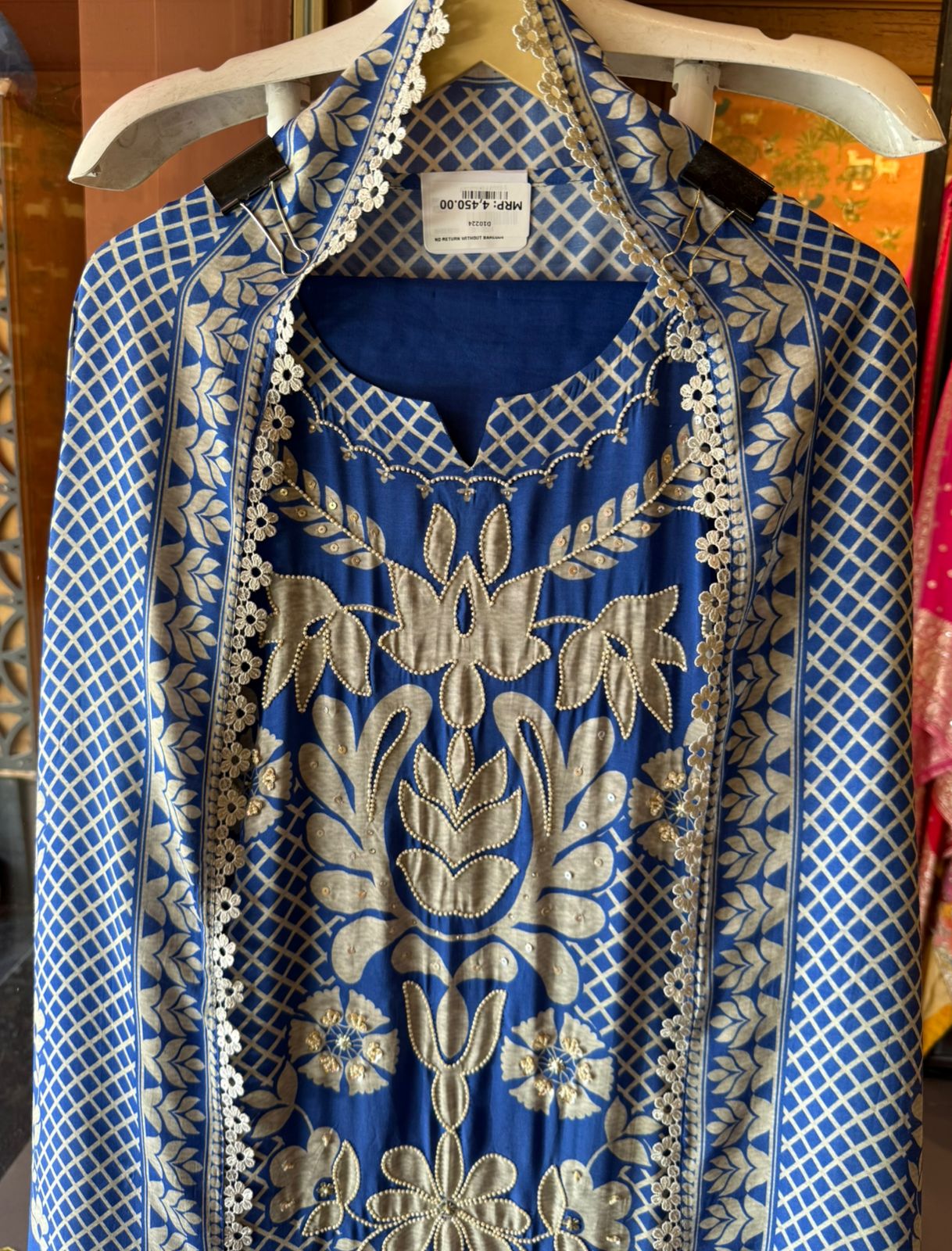 Pakistani Muslin digital Printed Statement Suit