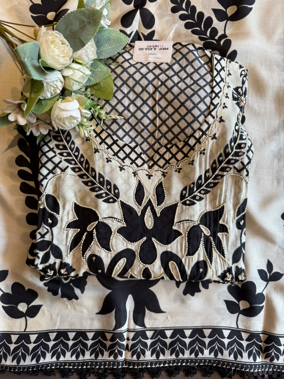 Pakistani Muslin digital Printed Statement Suit