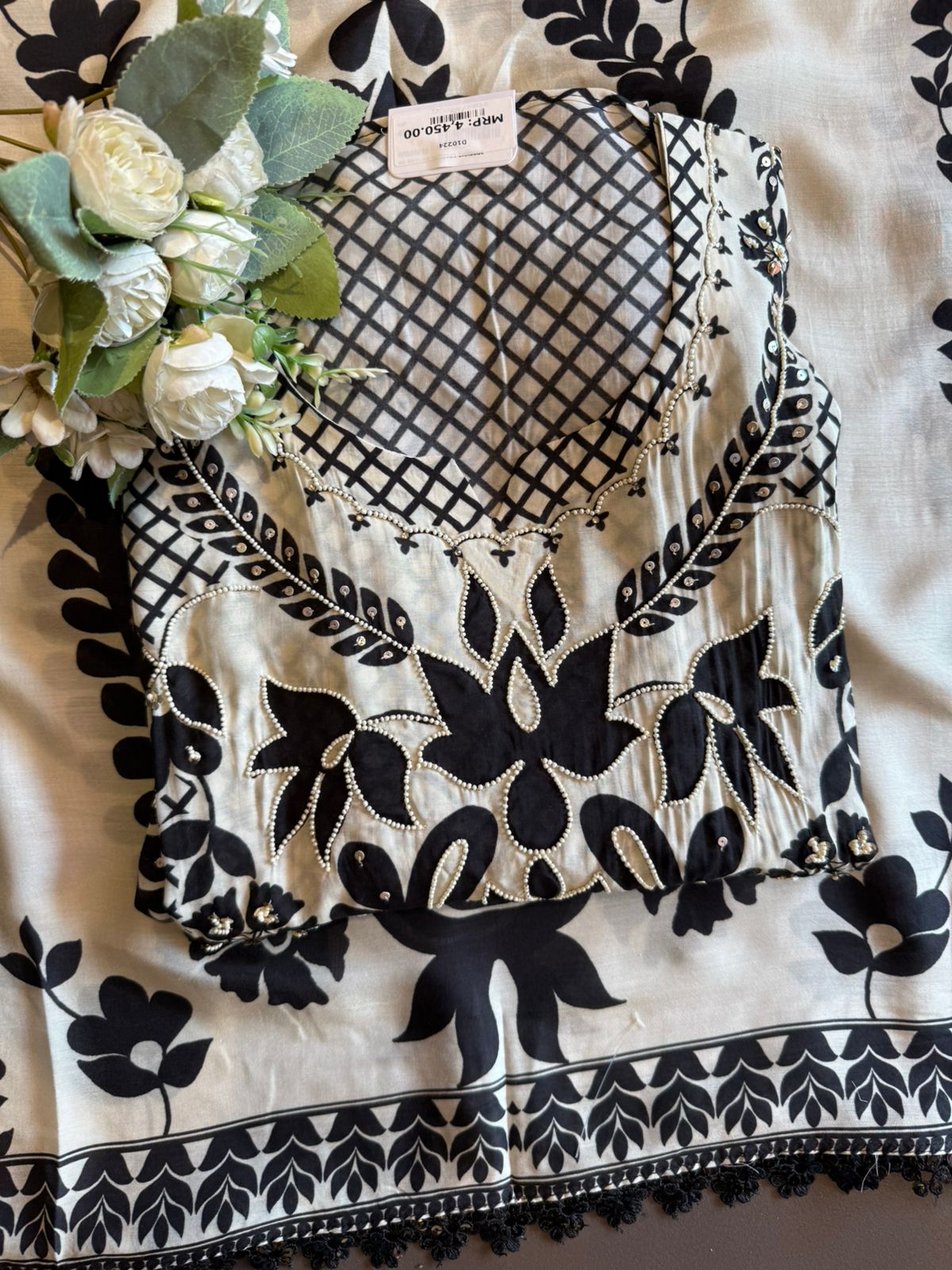 Pakistani Muslin digital Printed Statement Suit