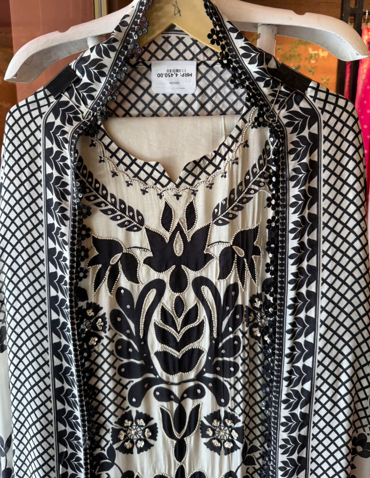 Pakistani Muslin digital Printed Statement Suit