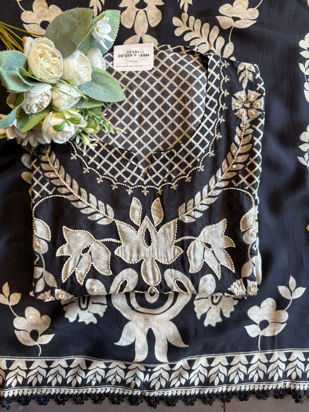 Pakistani Muslin digital Printed Statement Suit