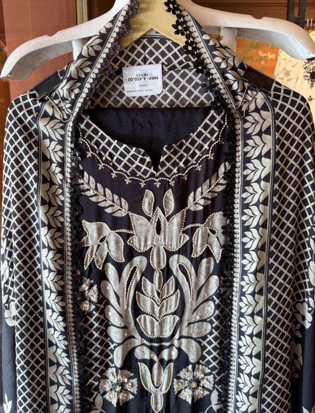 Pakistani Muslin digital Printed Statement Suit